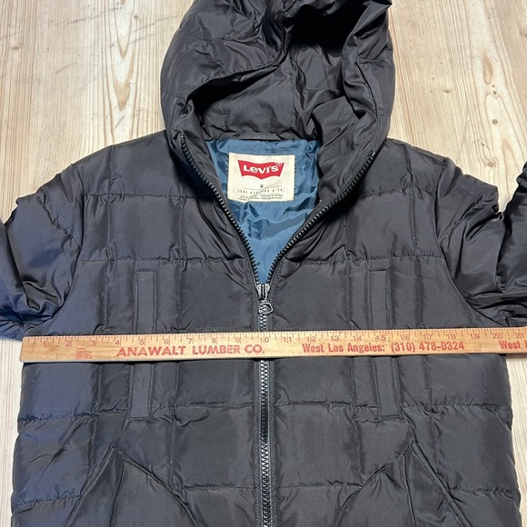 Levi’s Cozy Winter Puffer Jacket - Picture 3 of 11